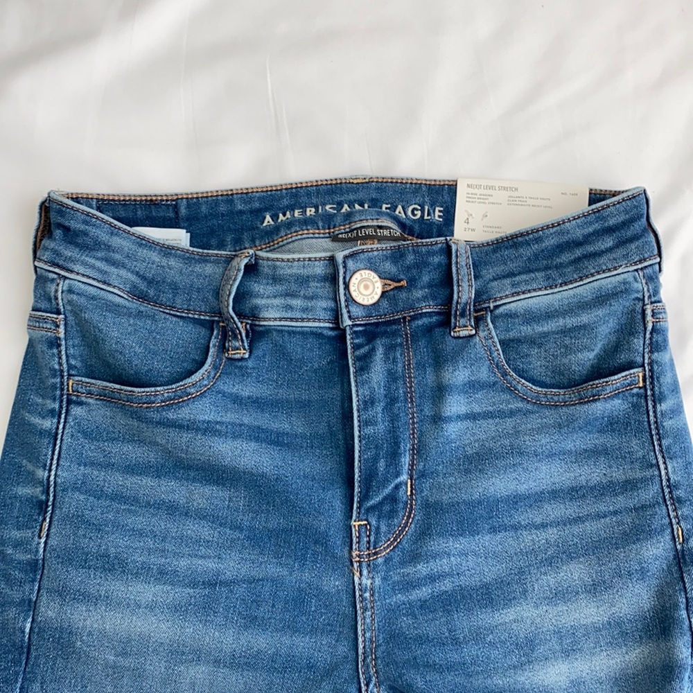 American Eagle Hi-Rise Jeggings. Size 4 (27 W)